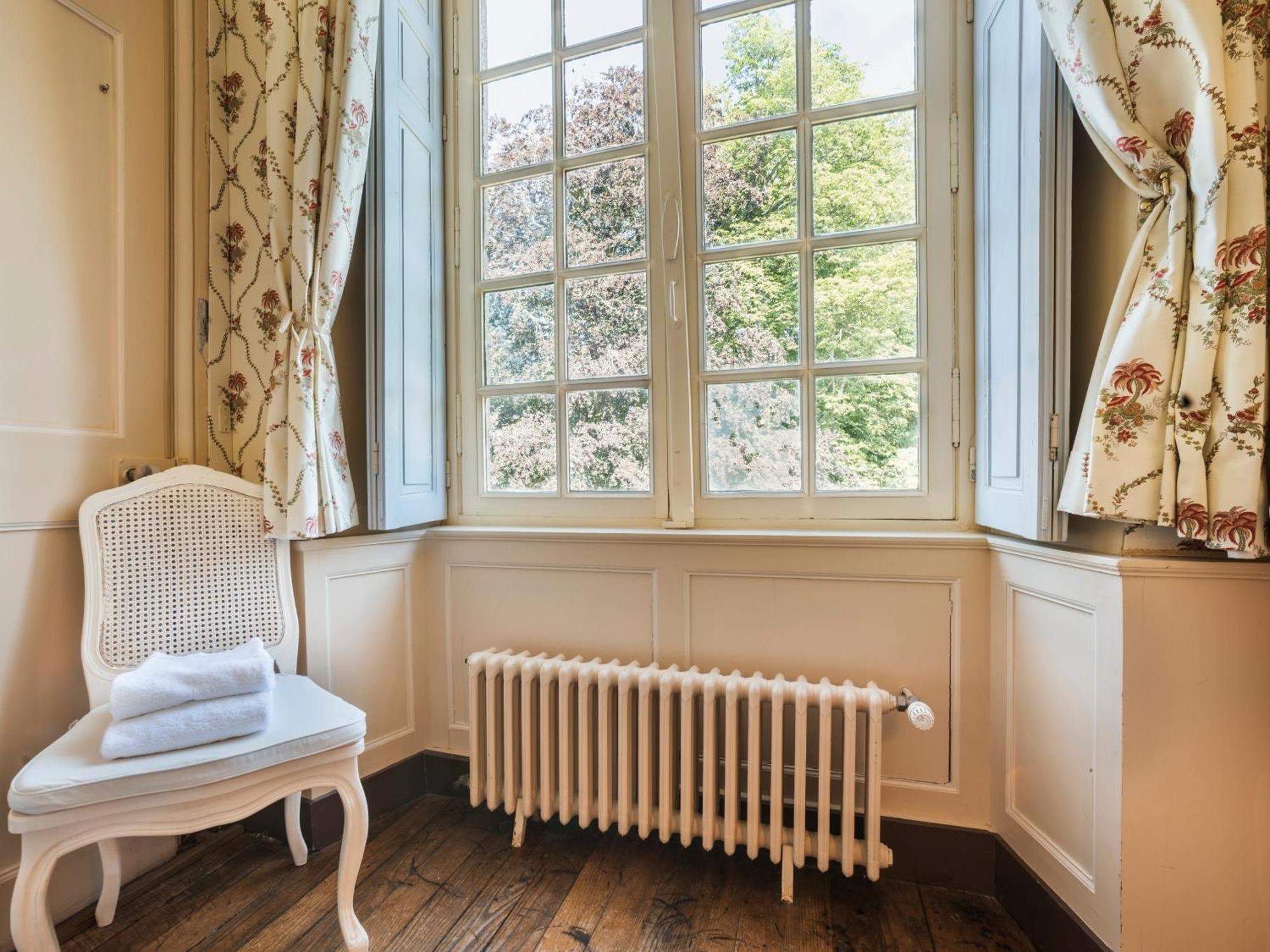 Chateau De Bouceel - Mont Saint Michel Vergoncey Room photo